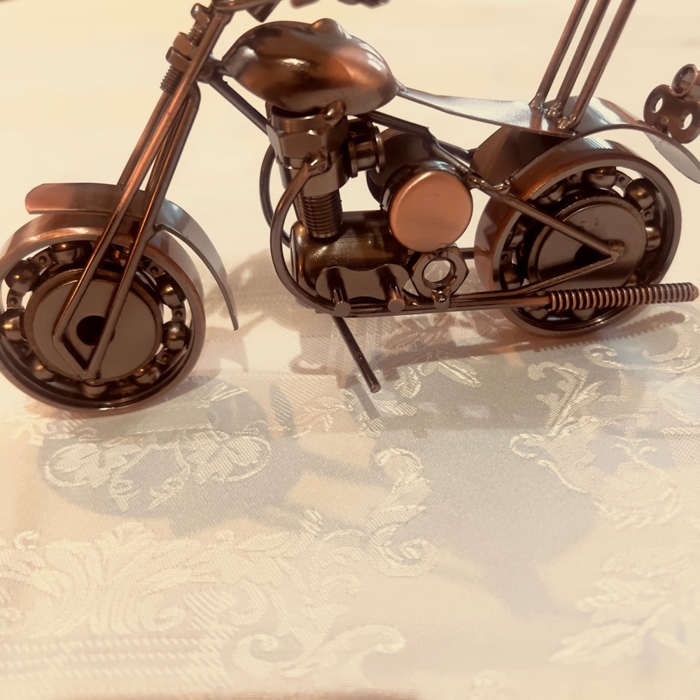 Metallic Motorcycle Model Decor - Picture 5 of 5